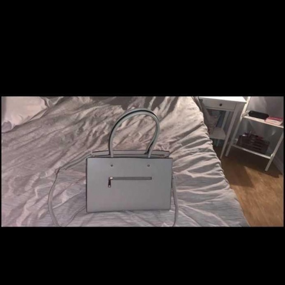 Handbag - Picture 2 of 3